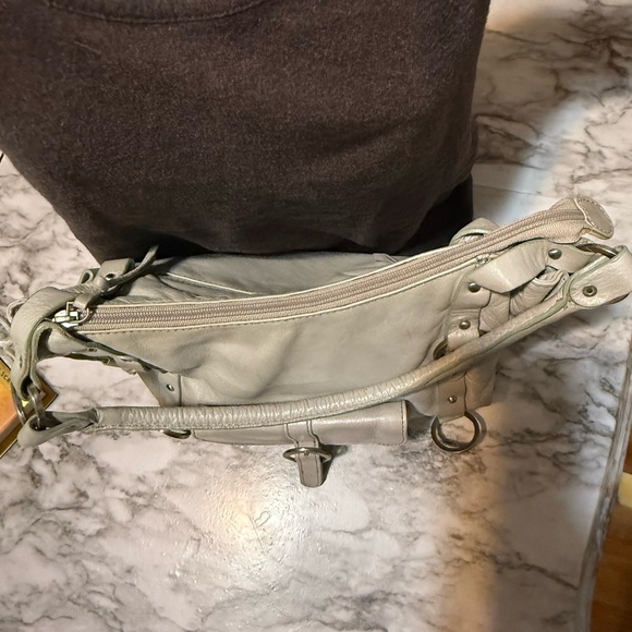 Elegant Cream Genuine Leather Shoulder Bag - Picture 6 of 13